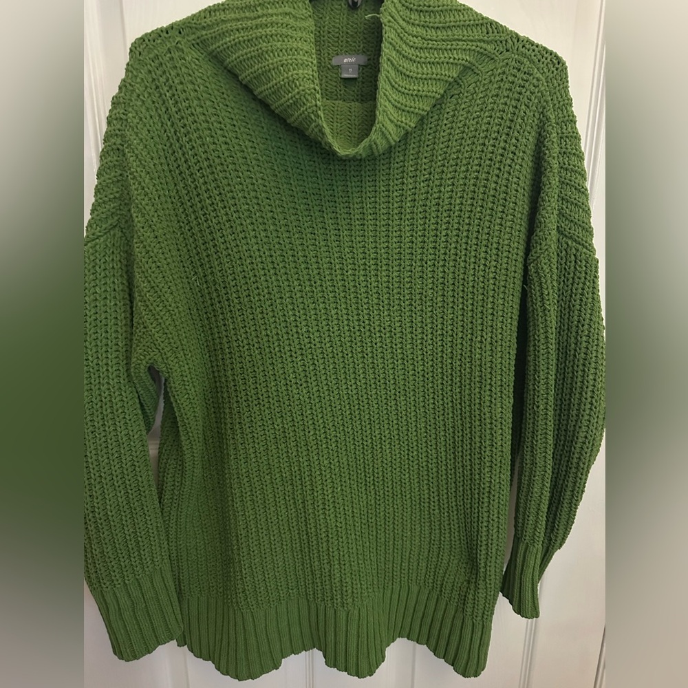 Aerie Chunky Green Knit Sweater – Cozy & Bold!